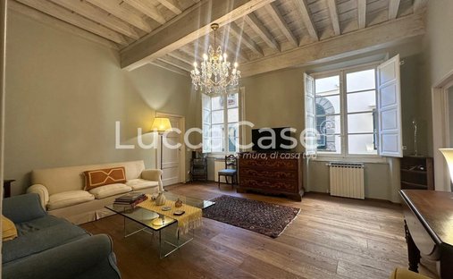 Apartment in Centro Storico, Lucca, Tuscany 1