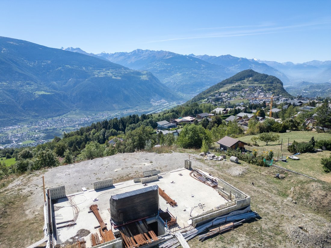 Chalet in Crans-Montana, Valais/Wallis, Switzerland 3 - 18534067