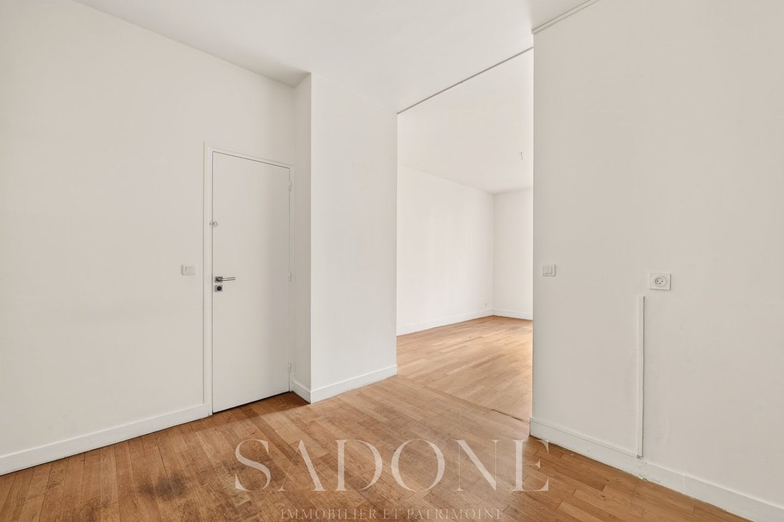 Apartment in Reine-Mairie, Boulogne-Billancourt, France 3 - 19022026