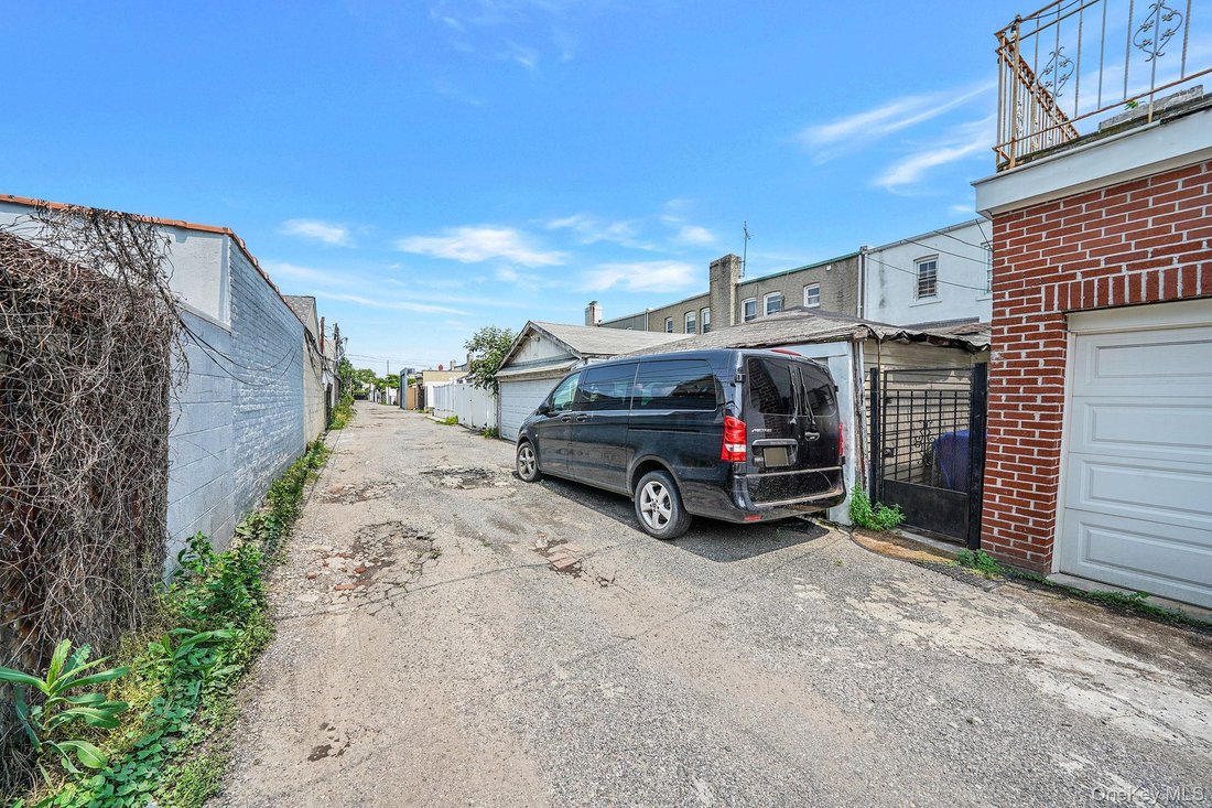 House in New York, New York, United States 5 - 16977972