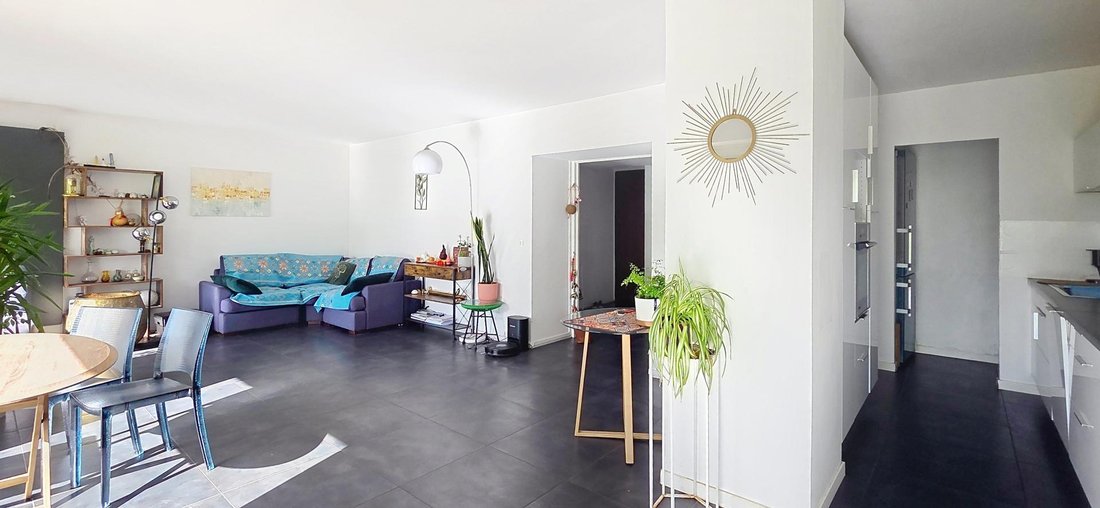 Apartment in Domaine National du Château, Versailles, France 5 - 19033083