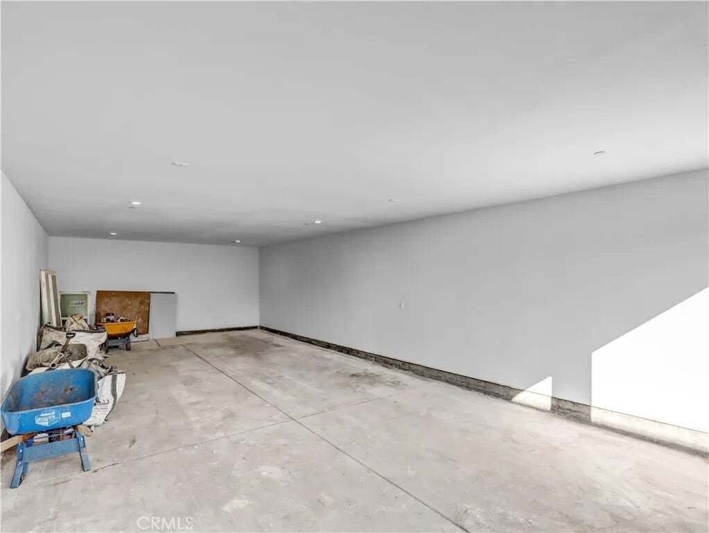 Los Angeles, California, United States 5 - 19027049