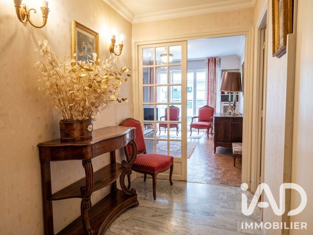 Apartment in Dupleix-Motte Picquet, Paris 15e Arrondissement, Paris 2 - 19033171
