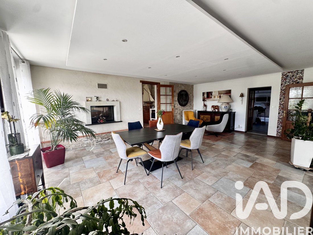 House in Saint-Mathurin-sur-Loire, Loire-Authion, France 2 - 19033172