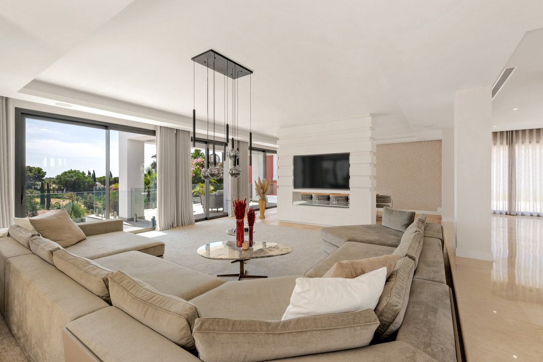 Villa in Benahavis, Andalusia, Spain 5 - 19027308