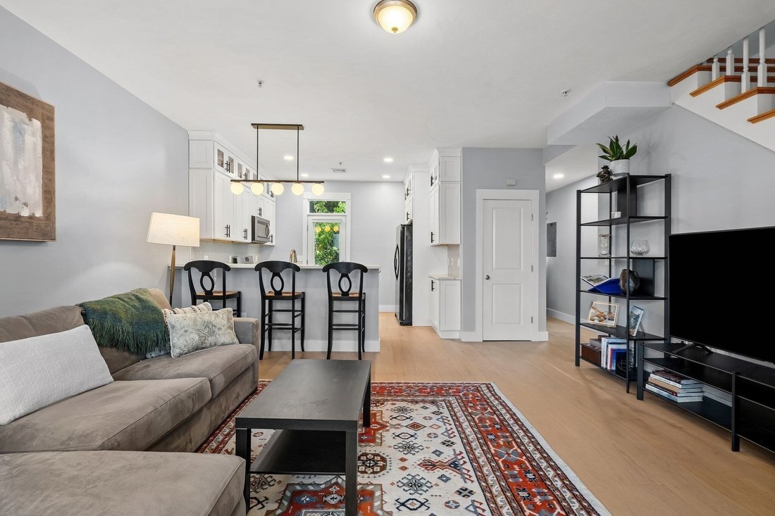 Condo in Boston, Massachusetts, United States 3 - 19028535