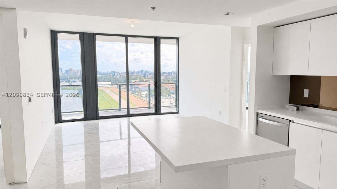 Condo in Hallandale Beach, Florida, United States 5 - 19023379