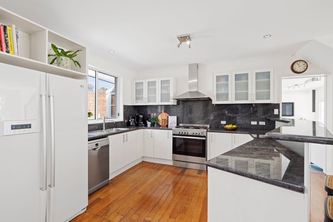 House in Mount Eliza, Victoria, Australia 4 - 19032097