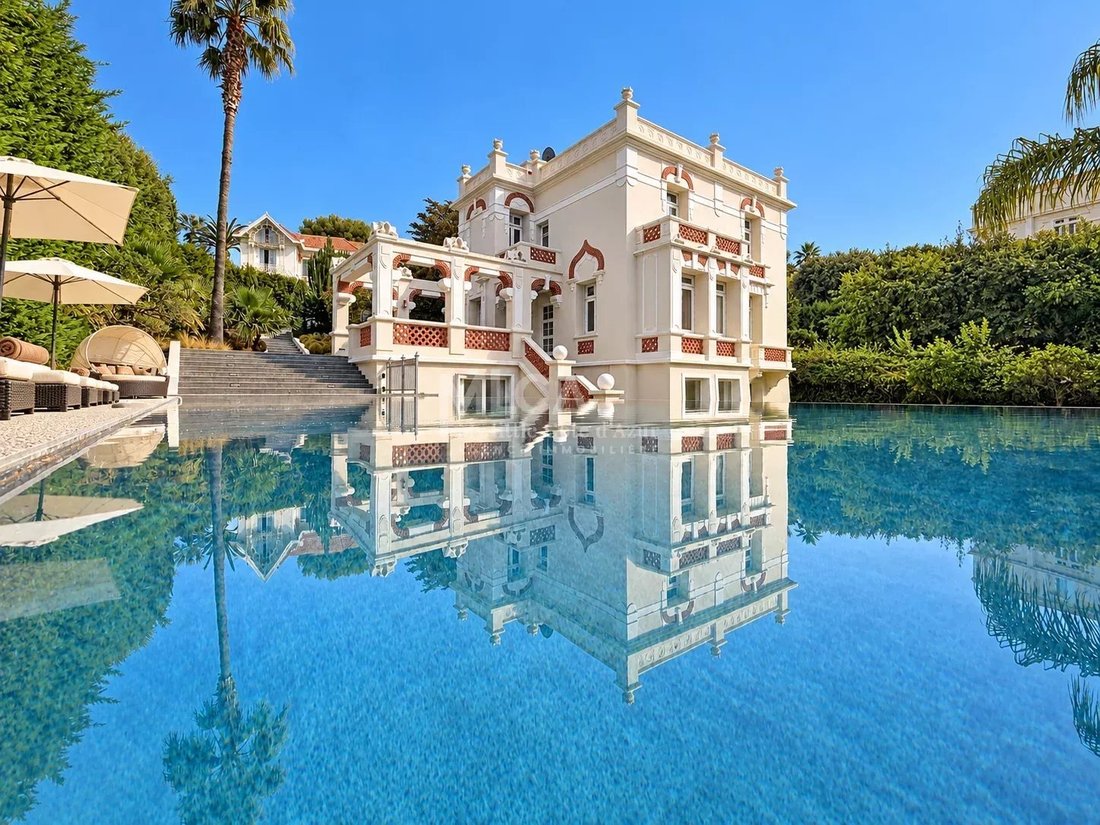 Villa in Antibes, Provence-Alpes-Côte d'Azur, France 2 - 19029448