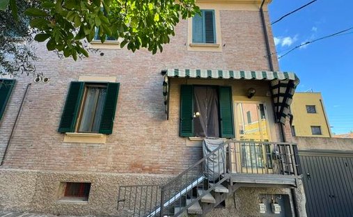 House in Santa Viola, Bologna, Emilia-Romagna 1