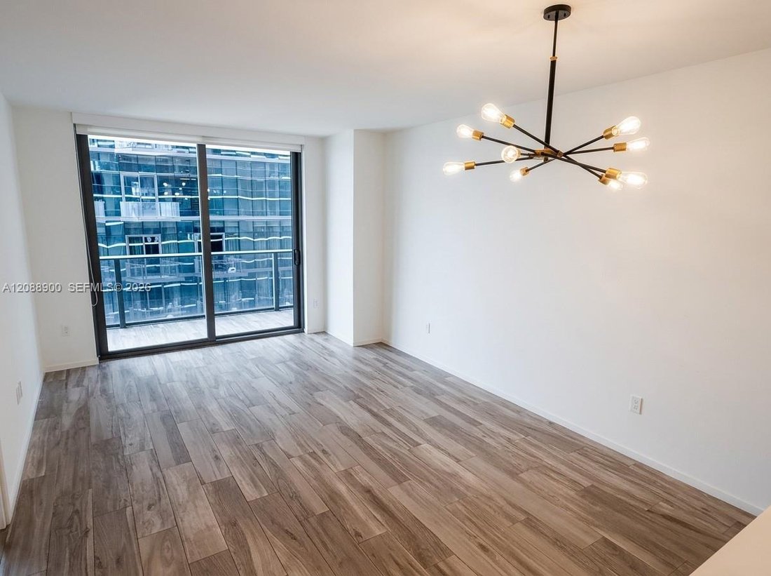 Condo in Miami, Florida, United States 3 - 19024997