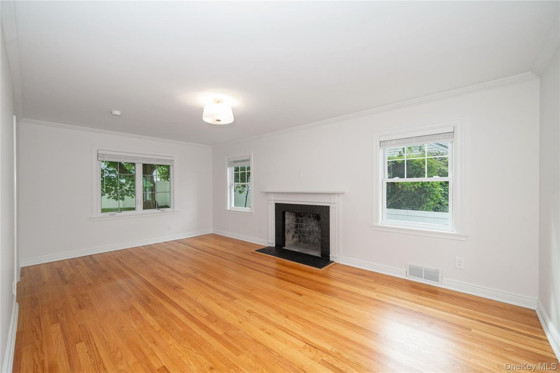 House in Eastchester, New York, United States 4 - 19020603