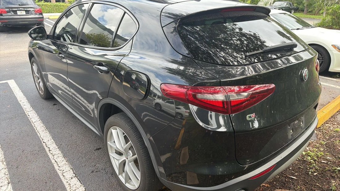 Suv in Boynton Beach, FL, United States 4 - 19025770