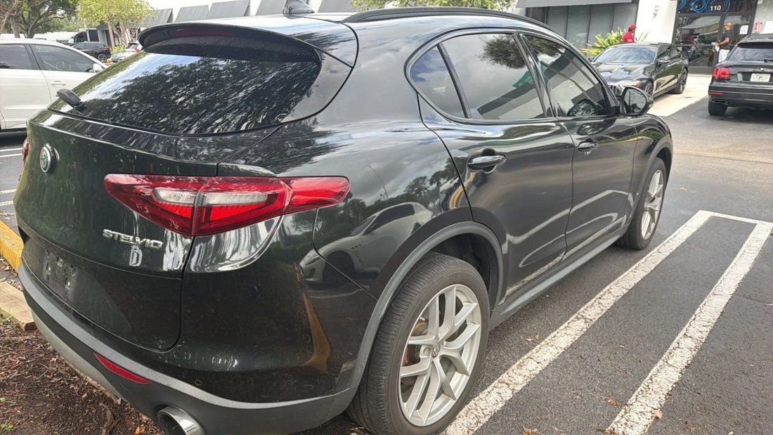 Suv in Boynton Beach, FL, United States 3 - 19025770