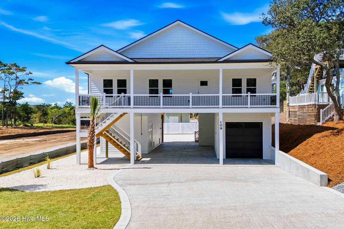 House in Oak Island, North Carolina, United States 1 - 19020697
