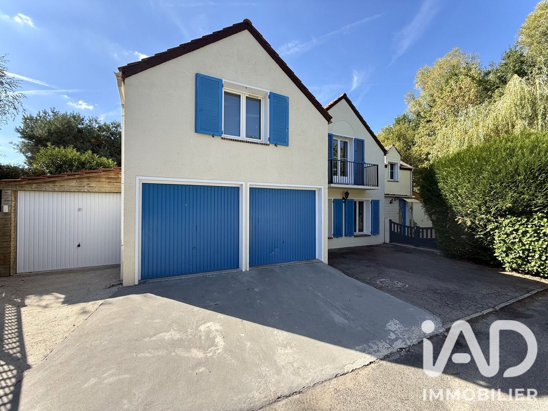 House in Chateaufort, Ile-de-France, France 1 - 19033140