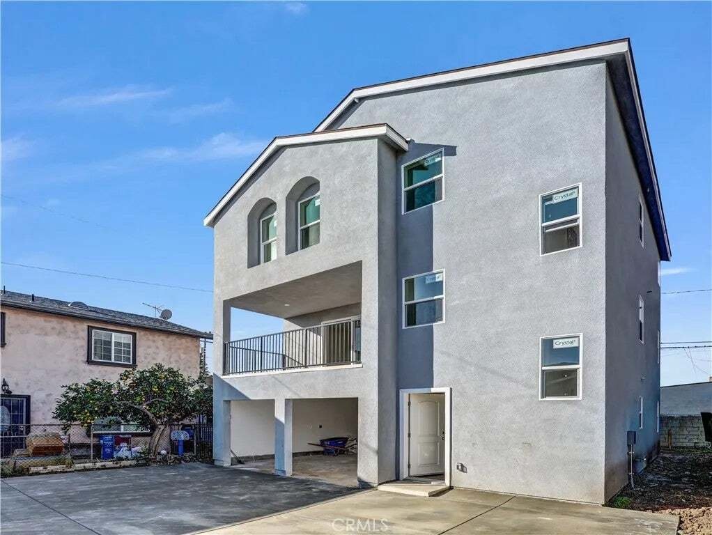 Los Angeles, California, United States 4 - 19027049