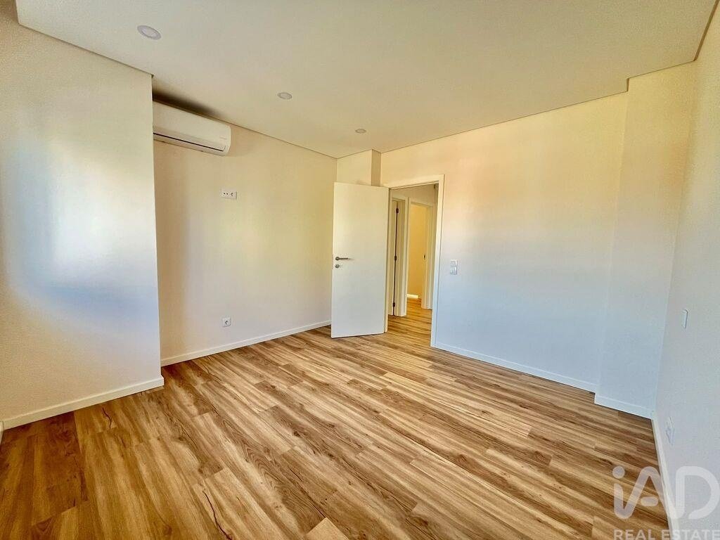 Townhouse in Baguim do Monte, Porto District, Portugal 2 - 19028525