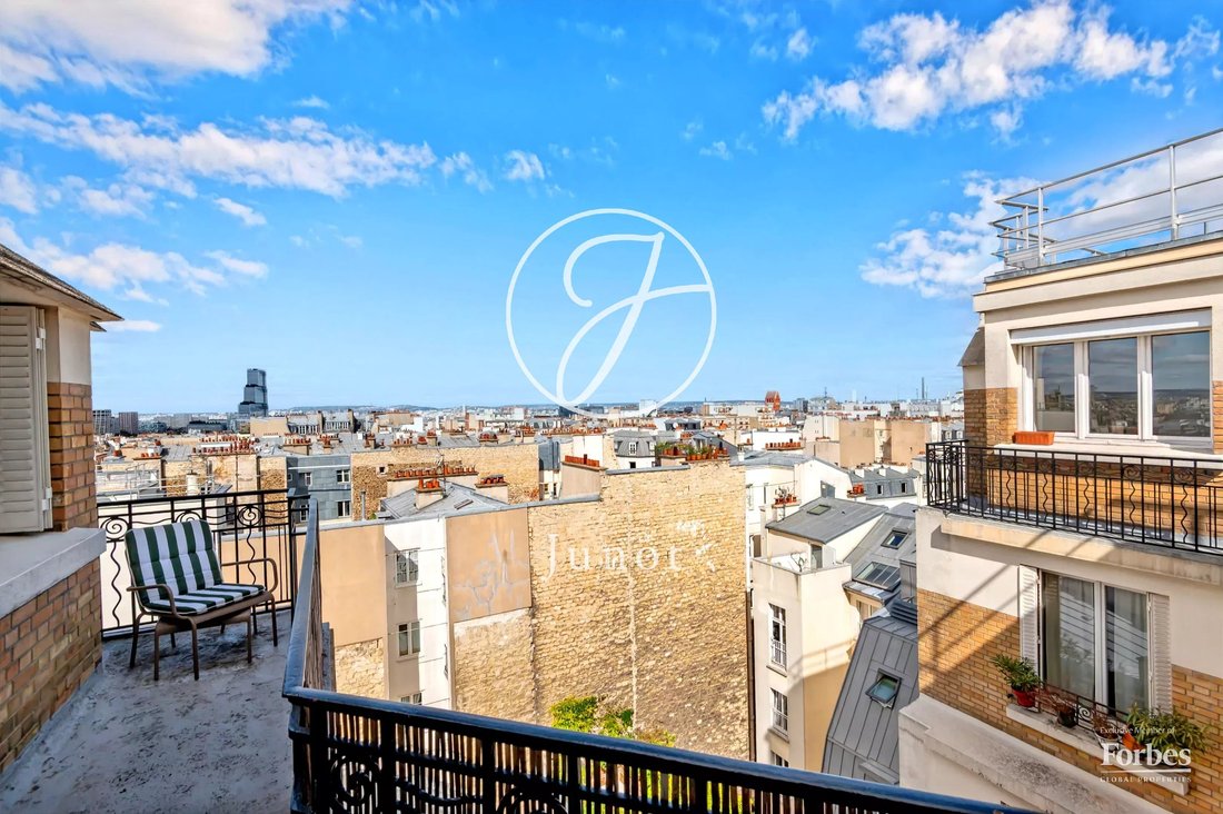 Apartment in Batignolles-Cardinet, Paris 17e Arrondissement, Paris 2 - 19029527