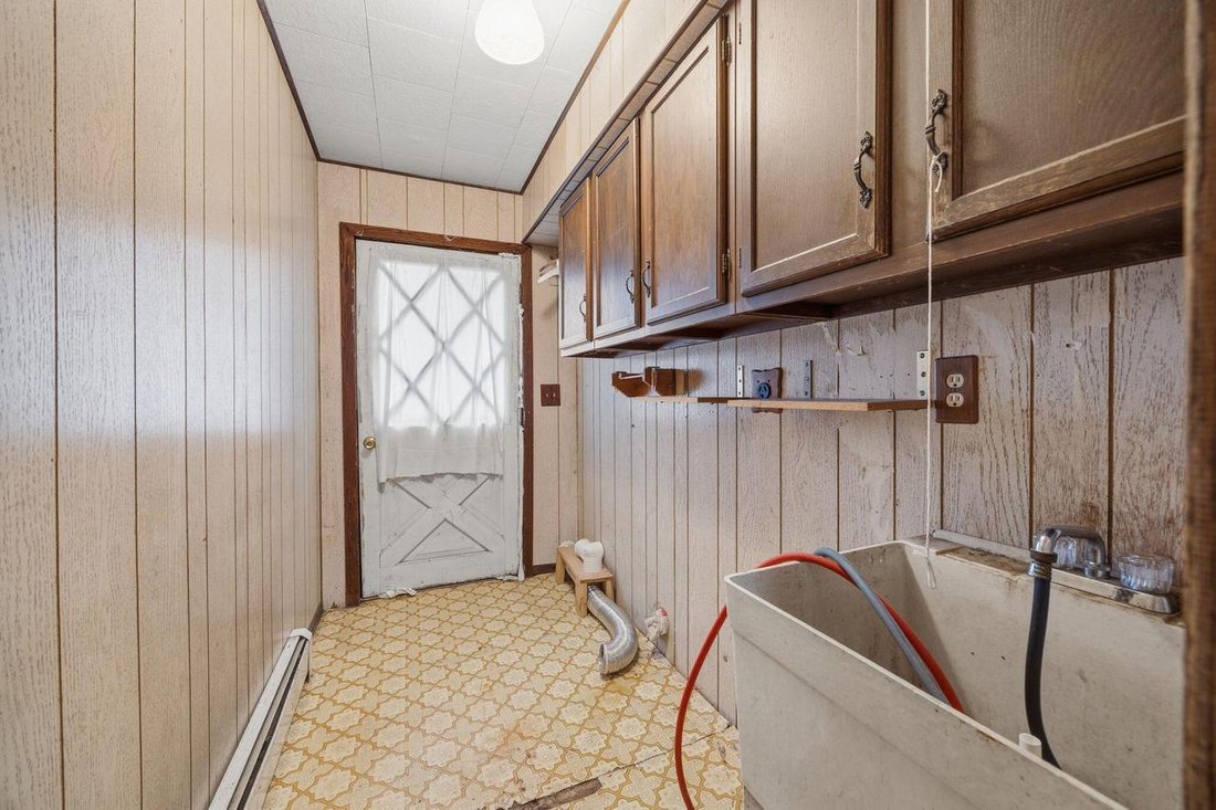 House in Dousman, Wisconsin, United States 2 - 19030628