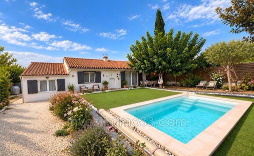 Villa in Trets, Provence-Alpes-Côte d'Azur, France 1