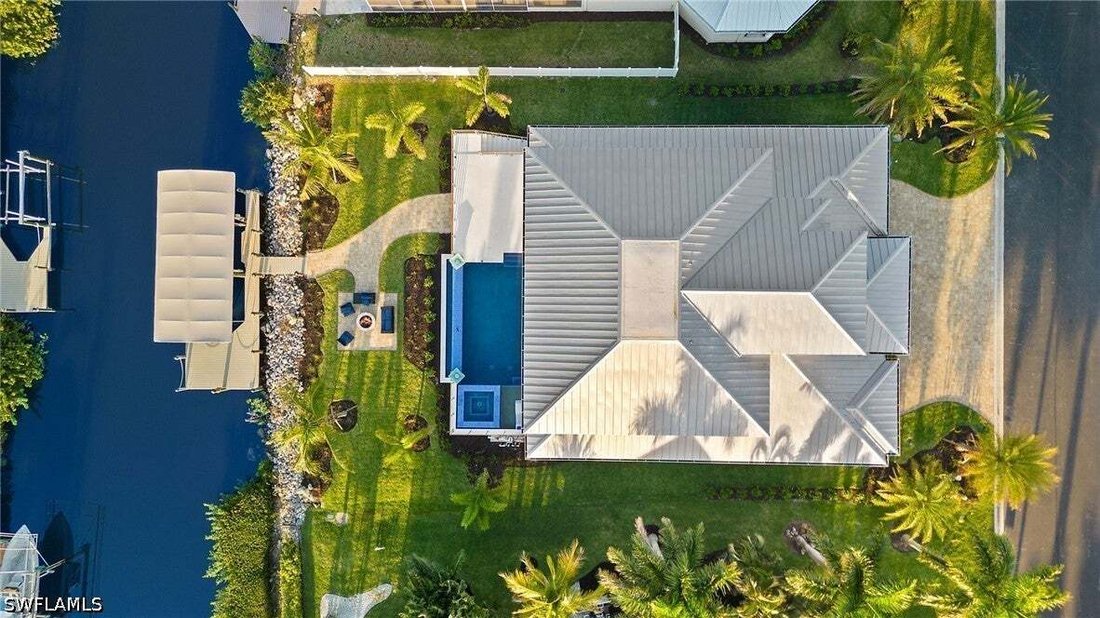House in Fort Myers, Florida, United States 5 - 19030604