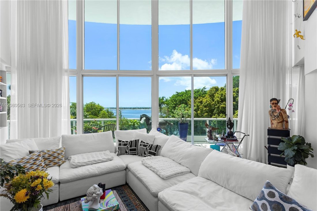 Condo in Miami, Florida, United States 1 - 19025158
