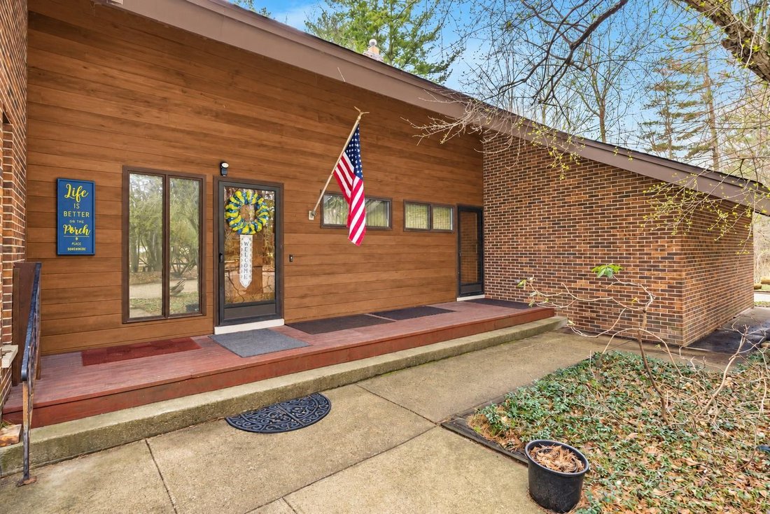 House in Beverly Hills, Michigan, United States 2 - 19031809