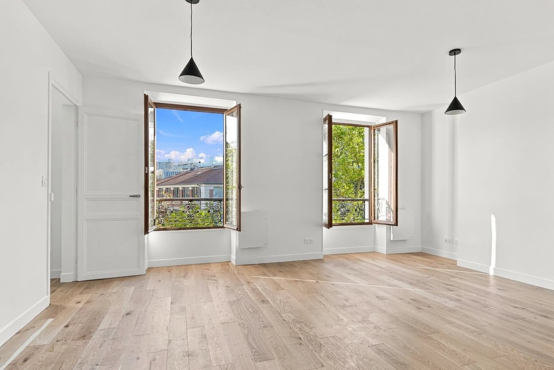 Apartment in Secrétan, Paris 19e Arrondissement, Paris 3 - 19034256