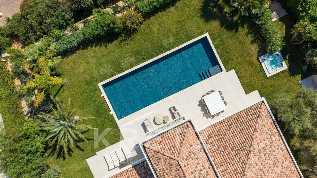 House in Saint-Cyr-sur-Mer, Provence-Alpes-Côte d'Azur, France 1 - 19032952