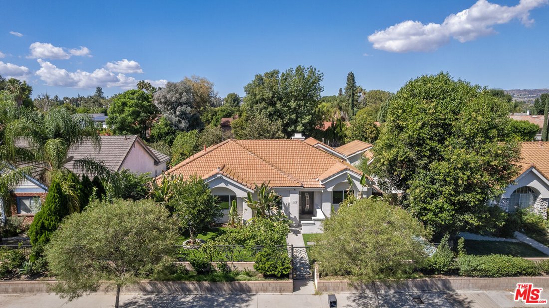 House in Los Angeles, California, United States 2 - 19024879