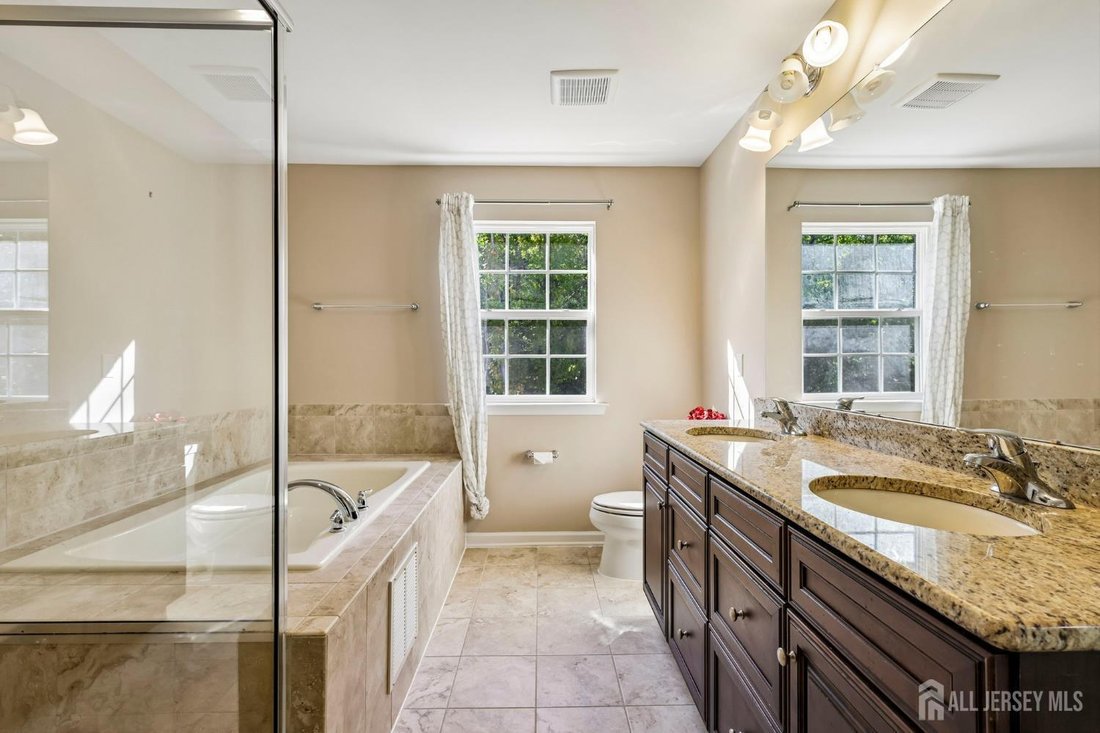 Condo in South Brunswick Township, New Jersey, United States 5 - 19027303