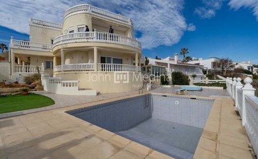 Villa in Sotogrande, San Roque, Andalusia 1