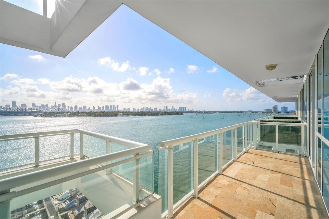 Condo in Miami Beach, Florida, United States 3 - 19025263