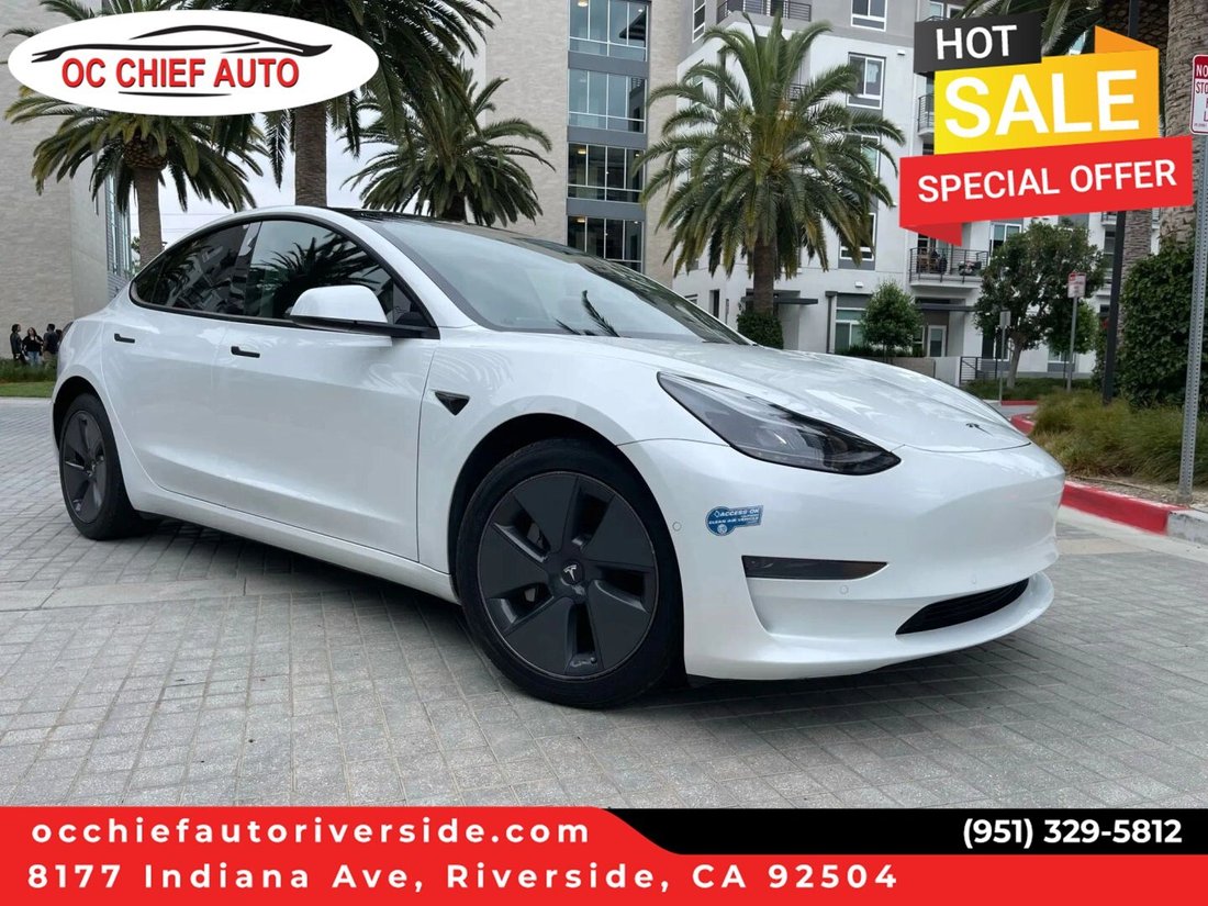 Sedan in Riverside, CA, United States 1 - 19029615