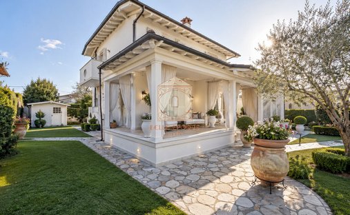Villa à Pietrasanta, Toscane, Italie 1