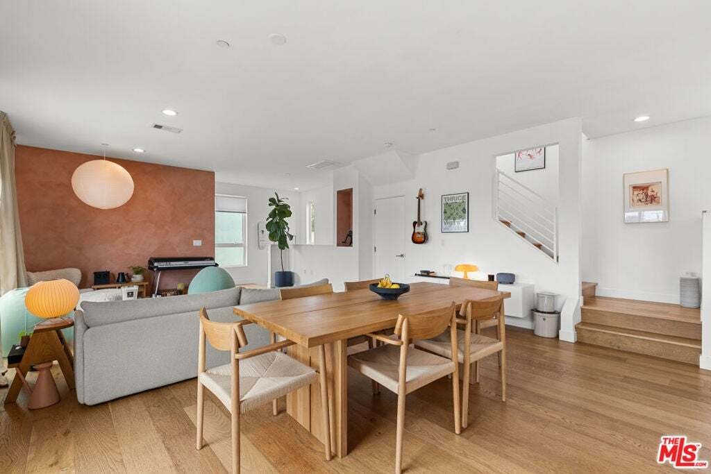 Condo in Los Angeles, California, United States 1 - 19030677