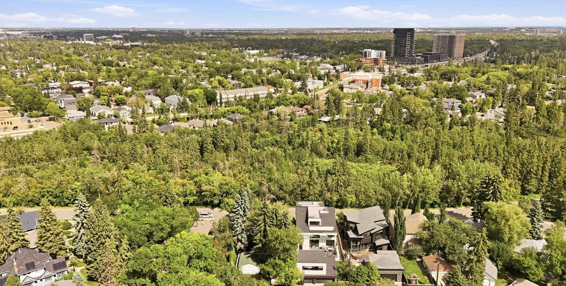 House in Edmonton, Alberta, Canada 4 - 19035017
