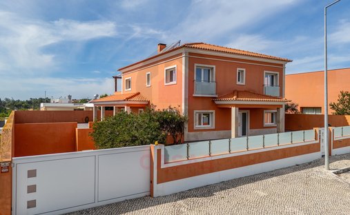 Casa en Santo Onofre e Serra do Bouro, Distrito de Leiria, Portugal 1