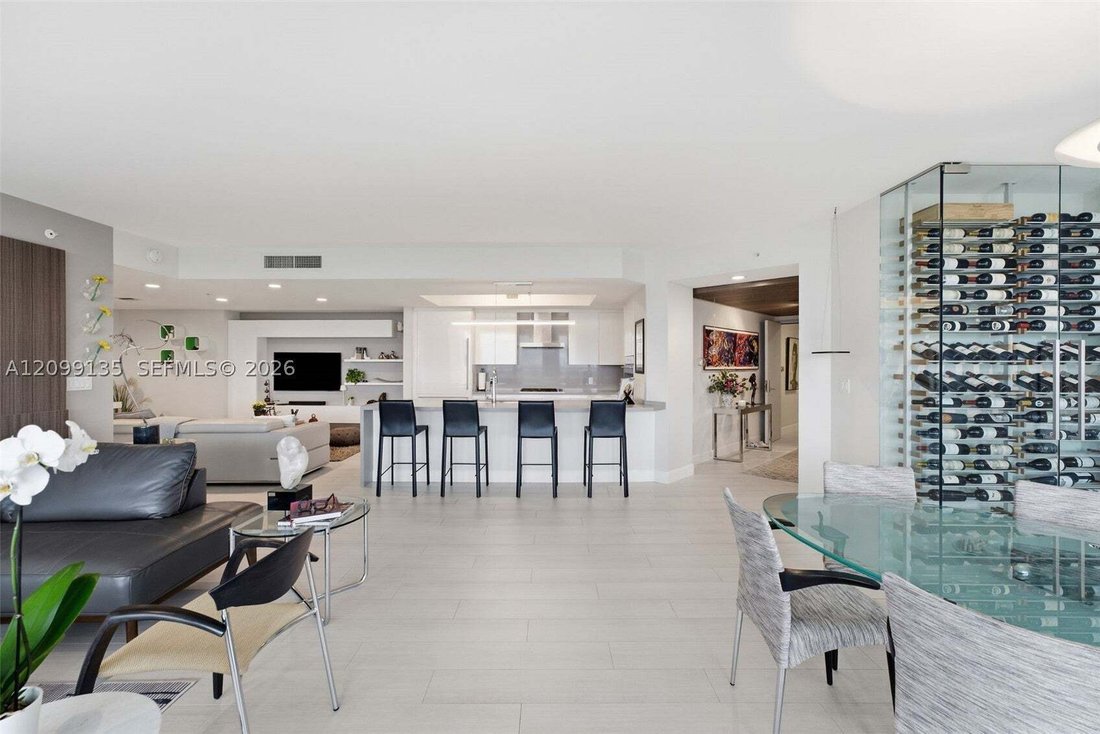 Condo in Fort Lauderdale, Florida, United States 5 - 19023348