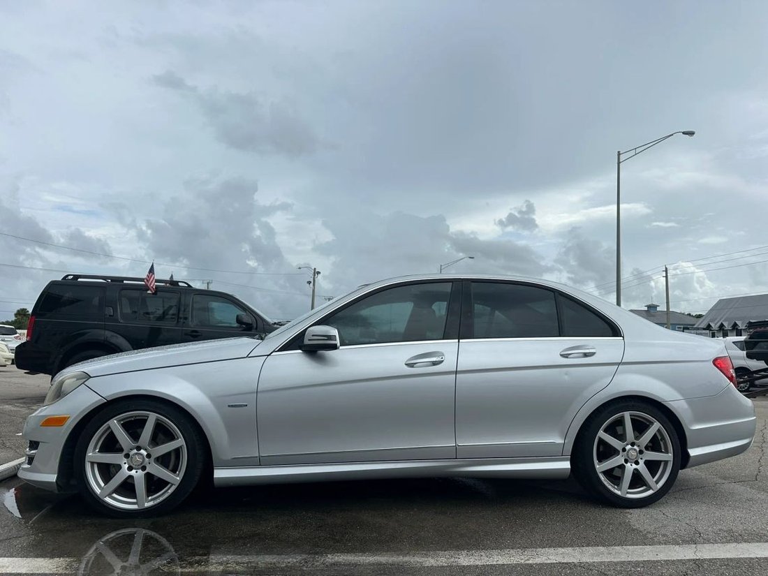 Sedan in Stuart, FL, United States 2 - 19025821