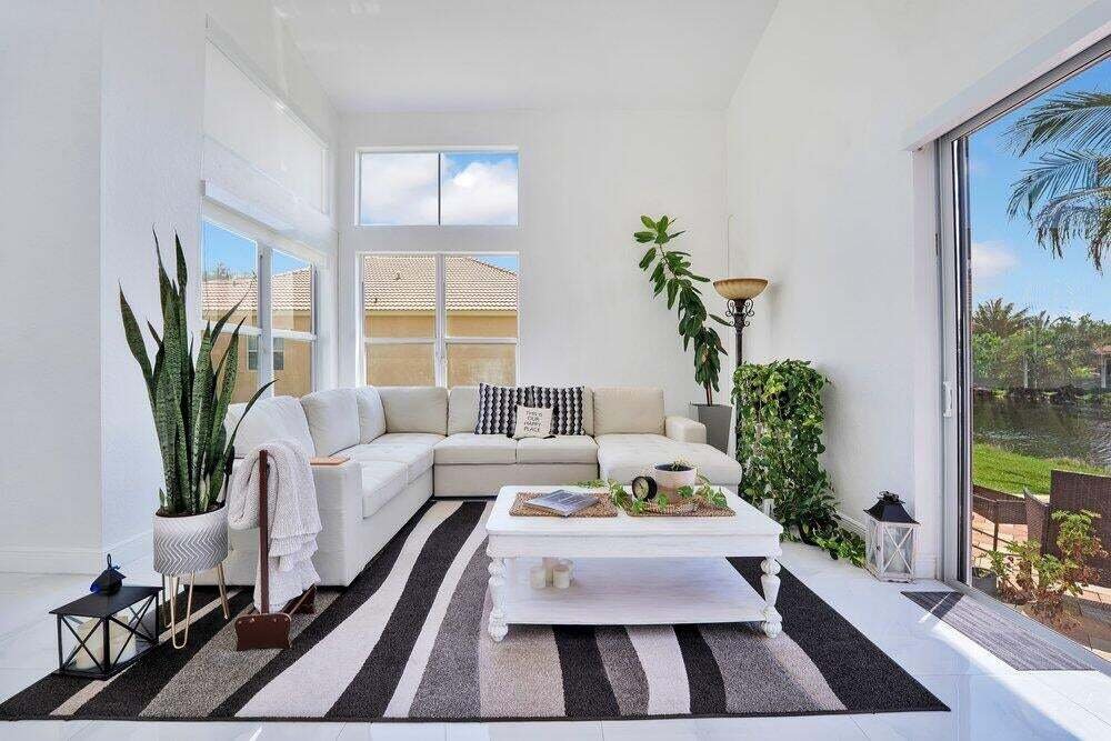 House in Miramar, Florida, United States 4 - 19026935