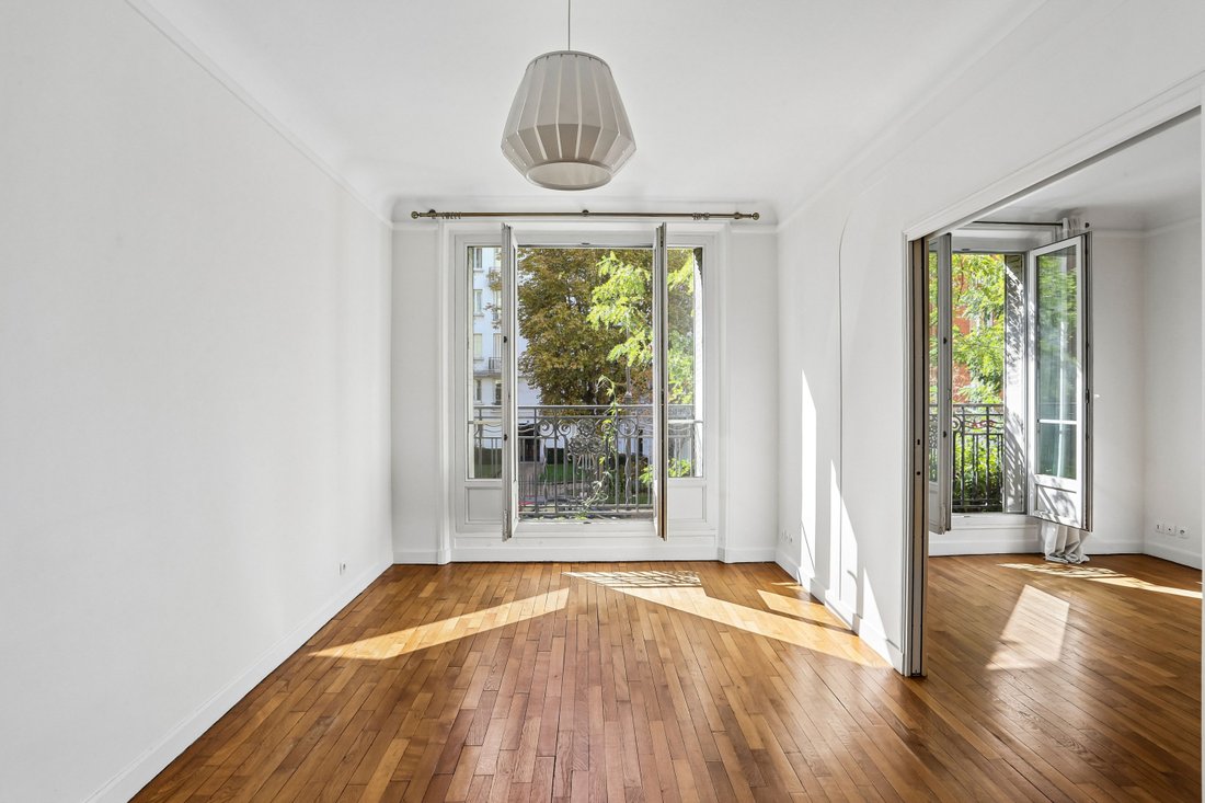 Apartment in Auteuil Sud, Paris 16e Arrondissement, Paris 4 - 19033643