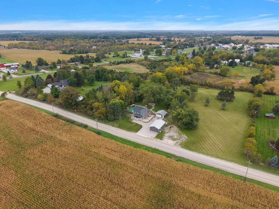 House in Saline, Michigan, United States 4 - 19028095