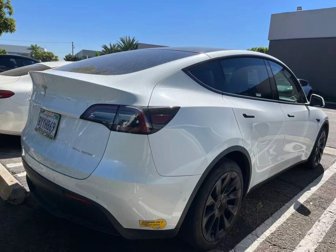 Suv in Costa Mesa, CA, United States 2 - 19025726