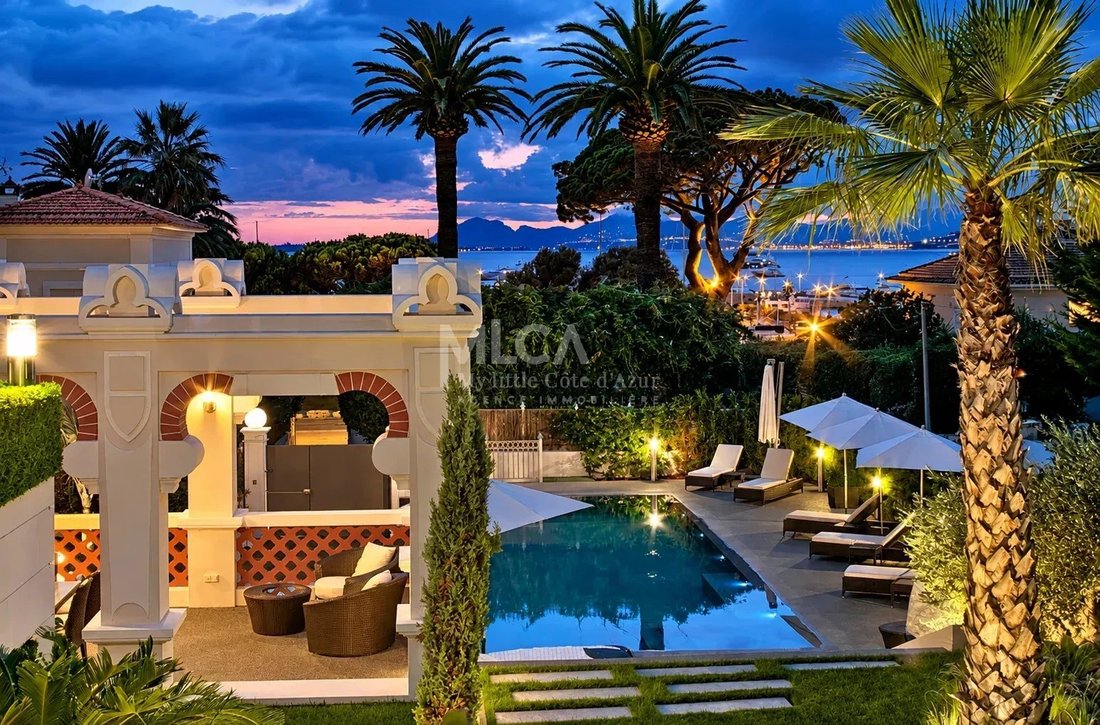 Villa in Antibes, Provence-Alpes-Côte d'Azur, France 5 - 19029448