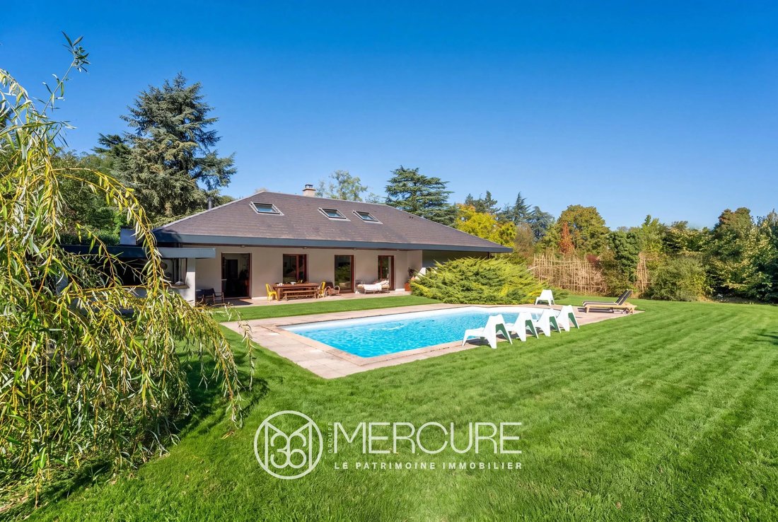 House in Fontaines-Saint-Martin, Auvergne-Rhône-Alpes, France 2 - 19029590