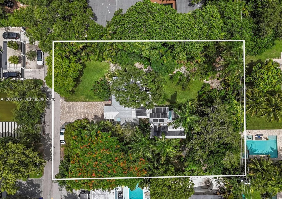 House in Miami, Florida, United States 1 - 19025116