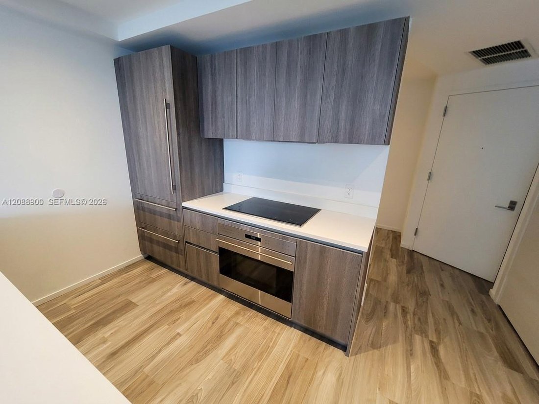 Condo in Miami, Florida, United States 5 - 19024997