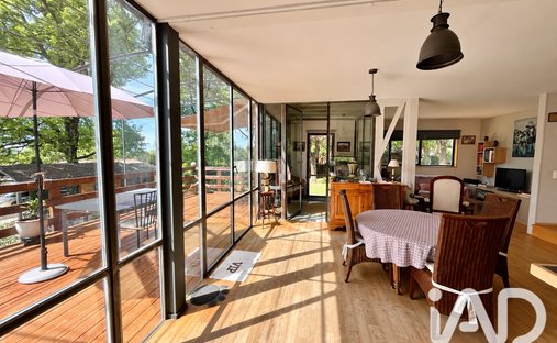 Maison à Saint-Hippolyte-de-Montaigu, Occitanie, France 1